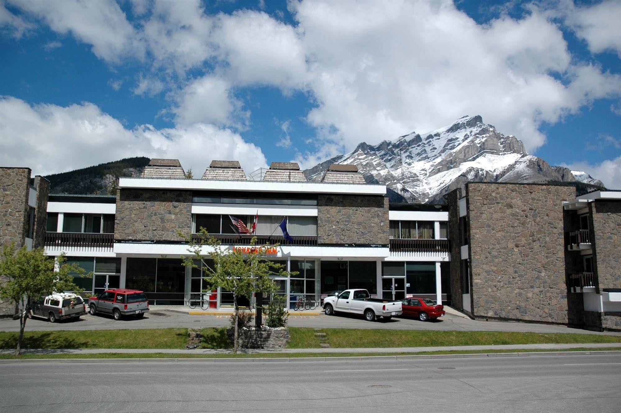 Banff Voyager Inn Exteriér fotografie